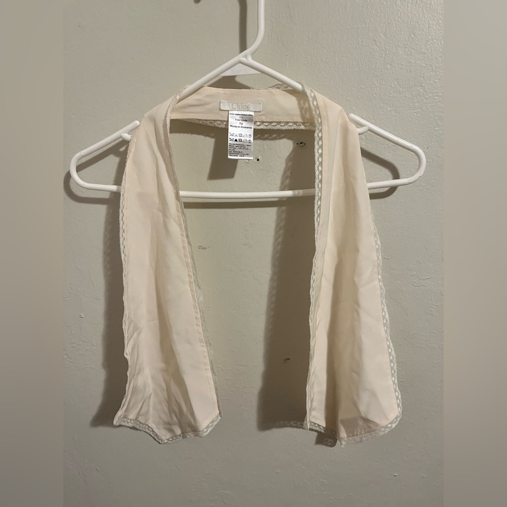 Chloe Elegant Cream lace accessories